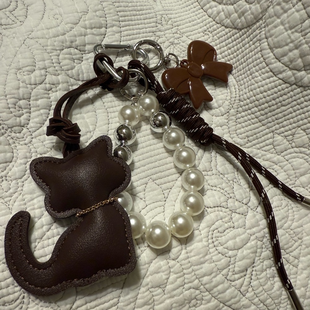 “Kittens and More!” Purse Charm and Keychain - Picture 4 of 4